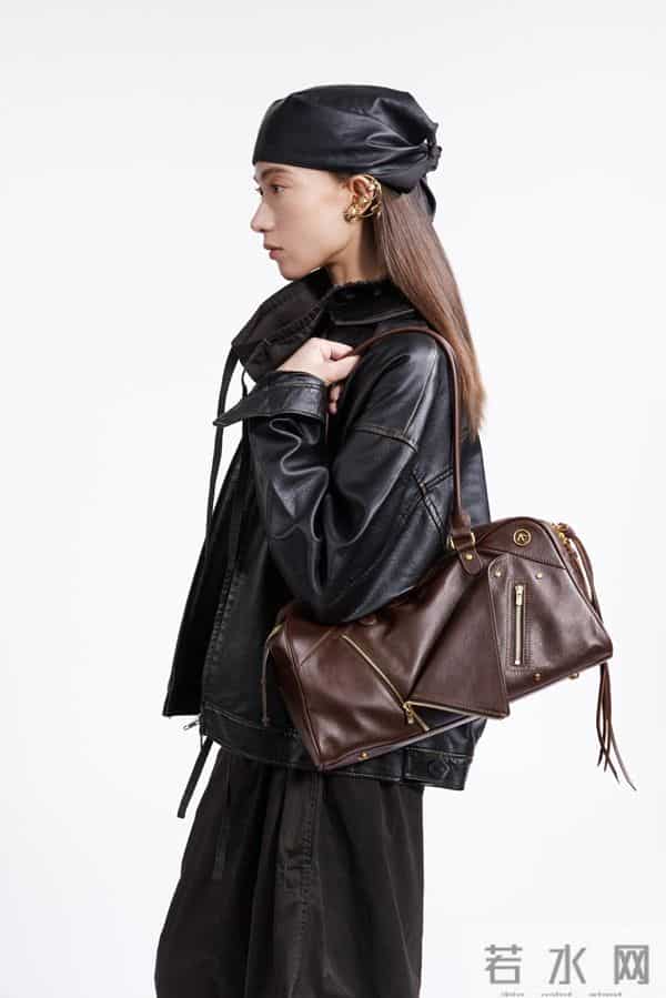 GROTTO个乐新品Soft Collar手提包正式发售