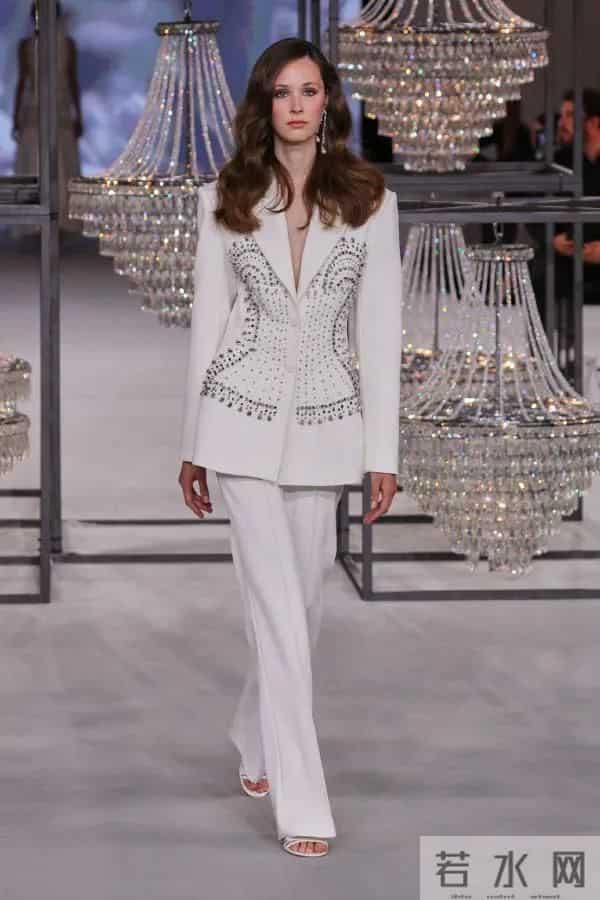 Isabel Sanchis 2026 春夏婚纱秀场