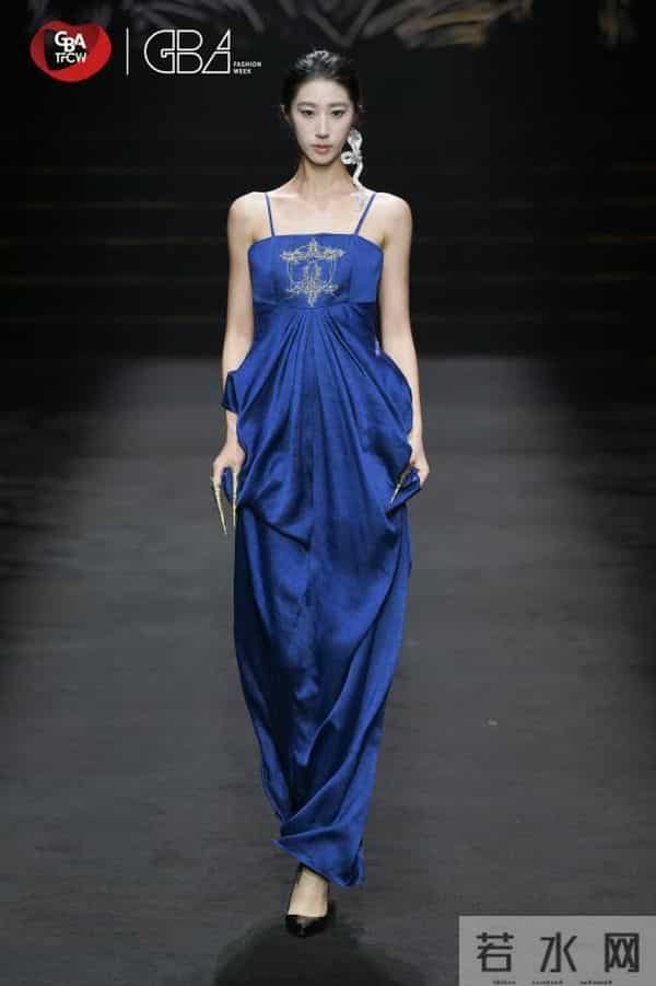 大湾区科技时尚文化周莨荘香云纱以“五行幻境”开启国际时尚对话