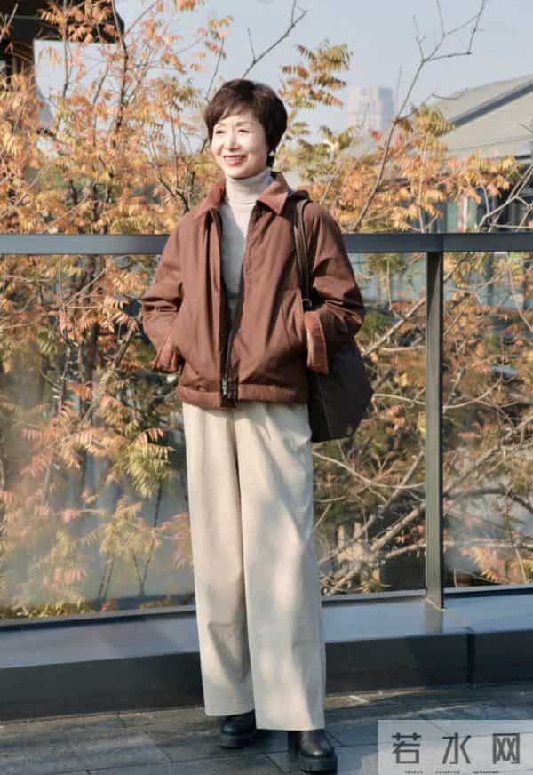 这是我见过最有气质的奶奶：63岁个子不高却端庄，穿衣优雅又贵气