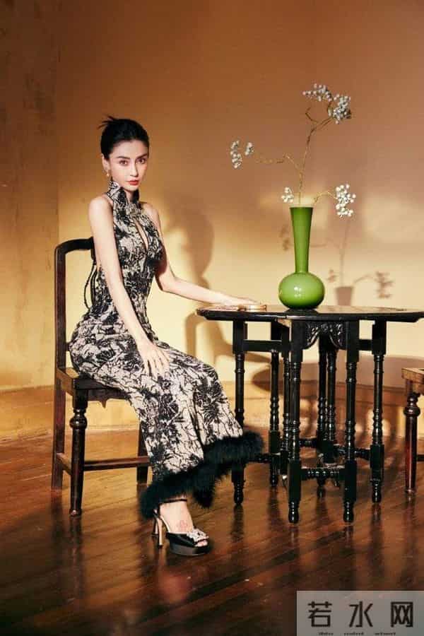 杨颖、杨超越和胡连馨同框亮相上海时装周，新中式穿搭成为新潮流