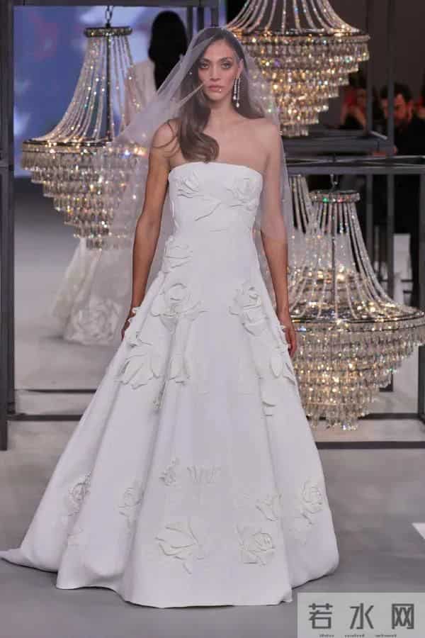 Isabel Sanchis 2026 春夏婚纱秀场