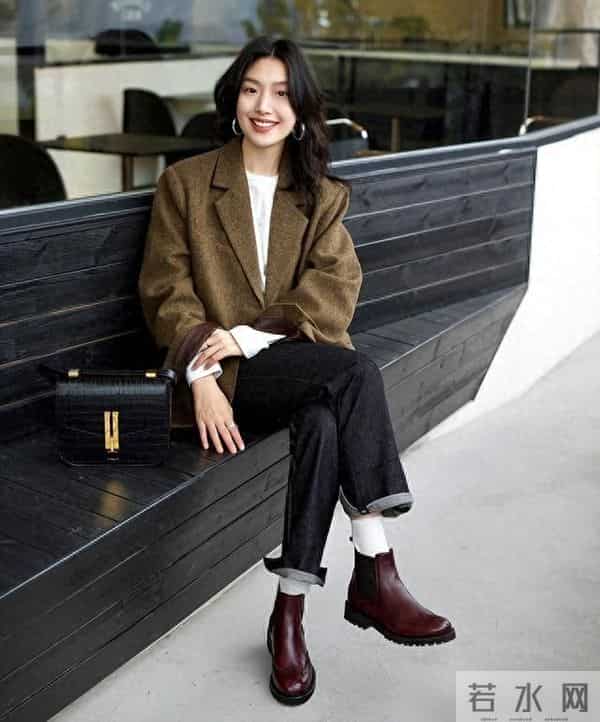 马丁靴彻底过时了！今冬流行这3双鞋，显高显瘦，还时髦不累脚