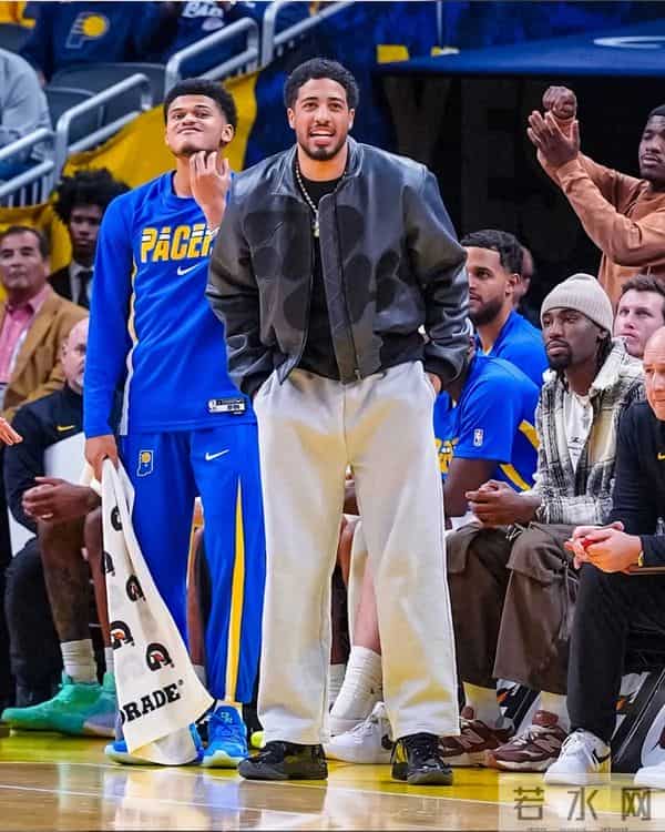 黑漆皮帅啊！哈里伯顿上脚「新战靴」！