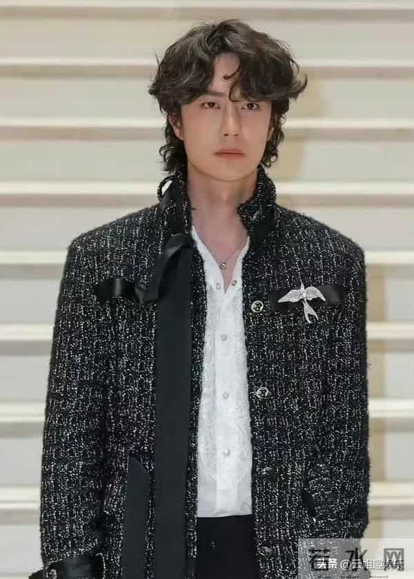 纽约时尚圈的“王炸”？王一博凭什么霸屏热搜？