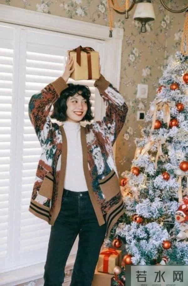 今年秋冬，外套流行“穿短不穿长”，显高显瘦还时髦，照着穿绝了