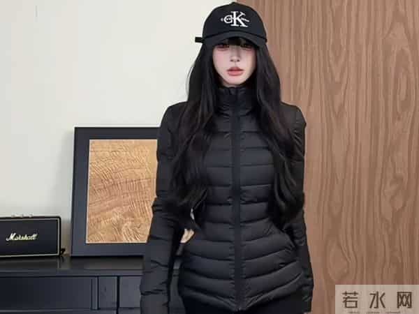 轻薄又保暖，“排骨羽绒服”为何或冬日街头新宠