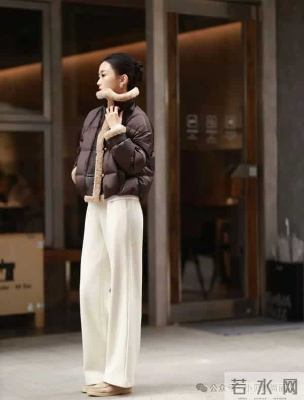 棕咖羊羔毛，温柔拿捏冬日松弛感