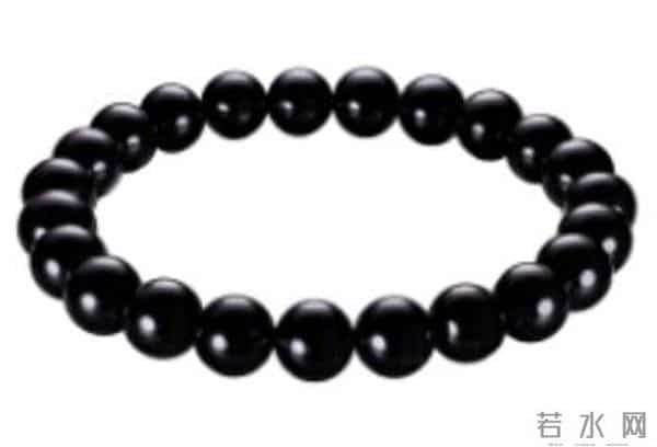 从嫌土到真香，这届年轻人爱上了囤金子