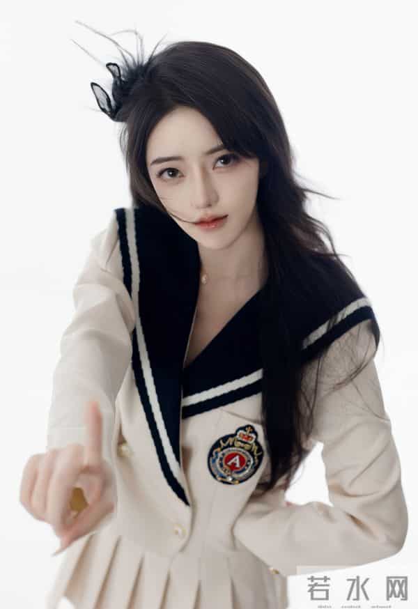 百褶裙+老爹鞋，这组学院风是甜妹的元气密码