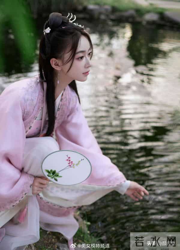 吴谨言这组古风图，直接把“古典美”焊在身上了吧！