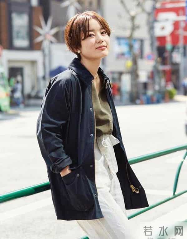 羽绒服彻底过时了！今年流行这3种“冬装”，时髦百搭，还很显瘦