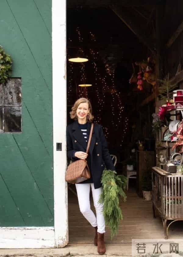 被这位博主穿搭惊艳，人过中年穿衣不花哨，基础款穿出英伦腔调