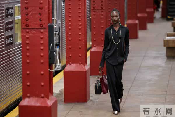 （外代二线）香奈儿2025-26高级手工坊系列时装秀(2)