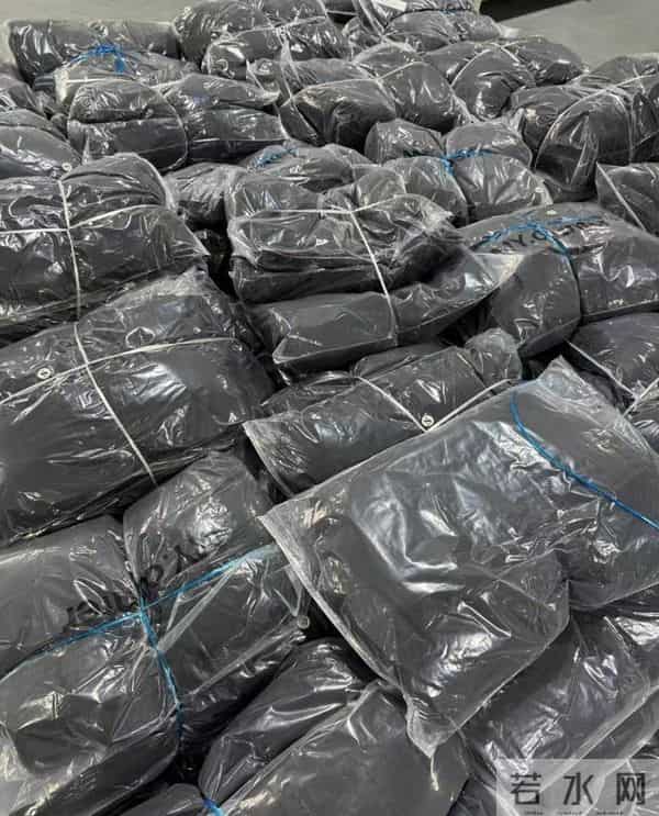 暖冬压货寒潮救场，排骨羽绒服卖疯了！