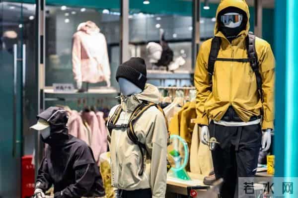 老朋友展现新面孔，李宁户外开门迎客