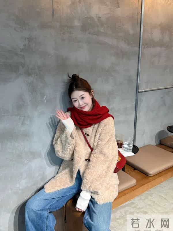 比大衣保暖，比羽绒服好看！毛毛外套怎么选怎么搭？