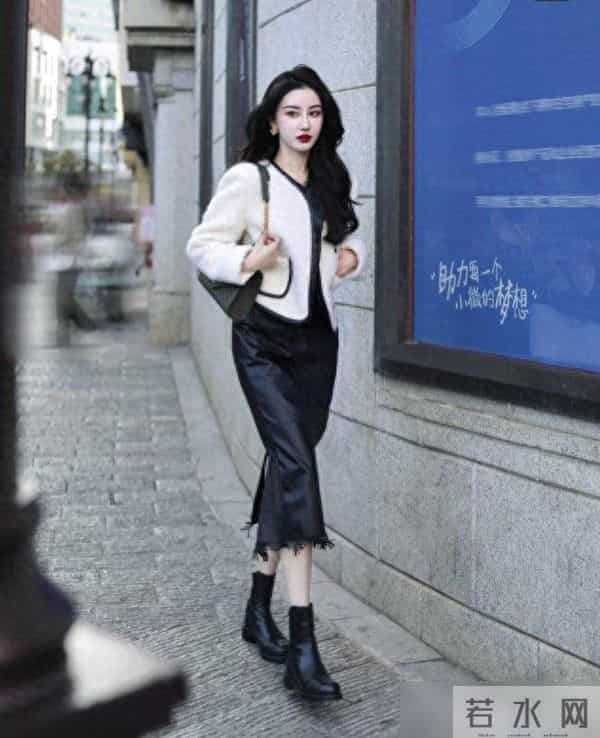 难怪今年都不穿马丁靴了，今年流行的“冬靴”，时髦显高、显腿长
