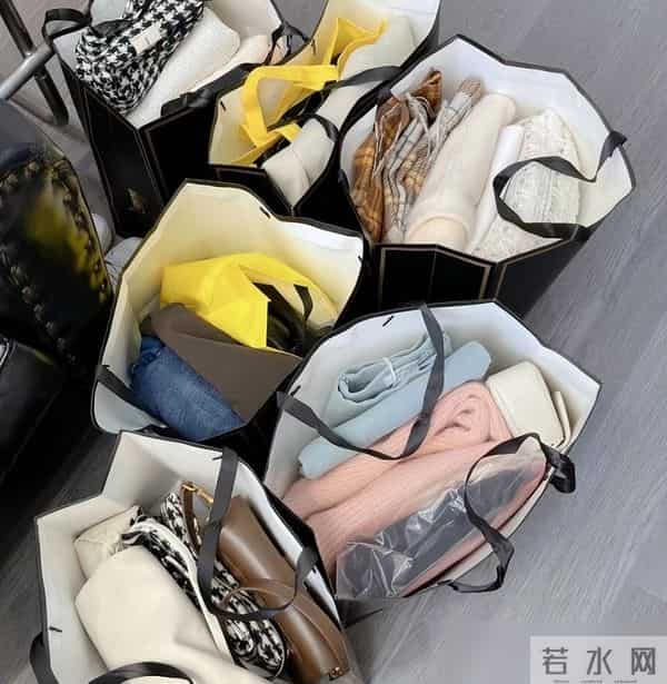 奉劝大家，冬季别买这7类衣服，说句难听的：都是大垃圾