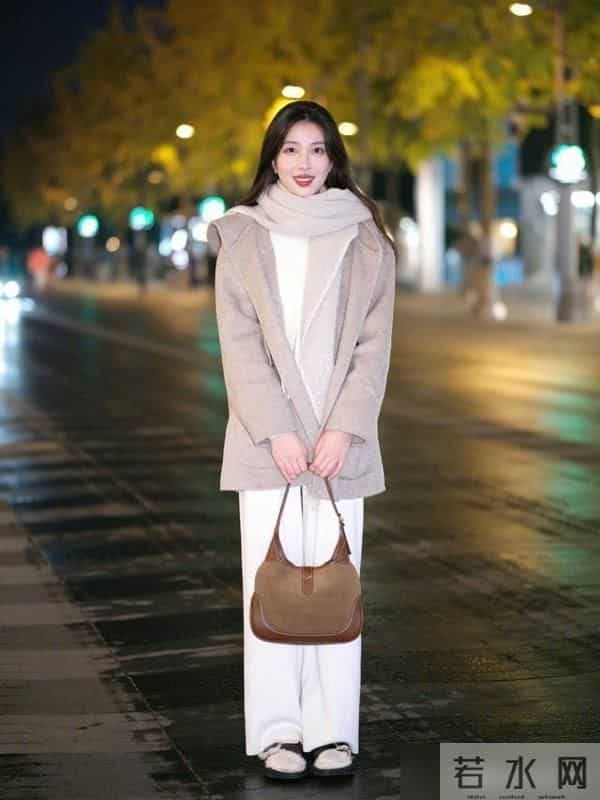 今冬流行“毛衣＋毛呢裤”，洋气温柔又显高，特有淑女气质！