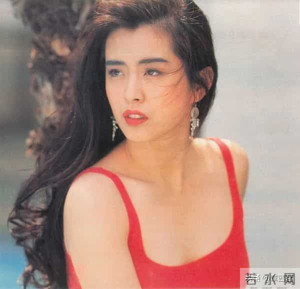 戴耳环的女神王祖贤(一)