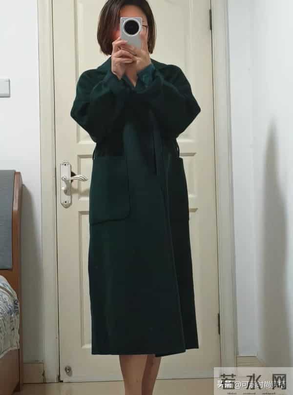 冬天想穿得年轻点？中年女性一定要避开的5种颜色！