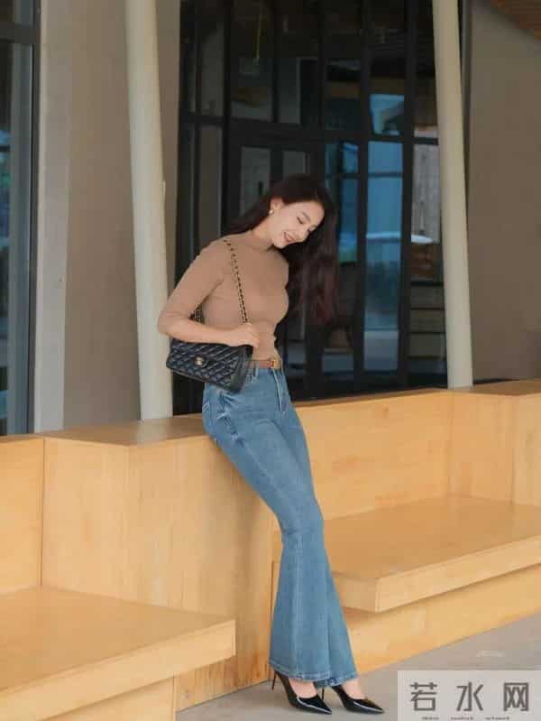 一件打底衫外穿 + 牛仔裤，竟然能好看到这种程度！