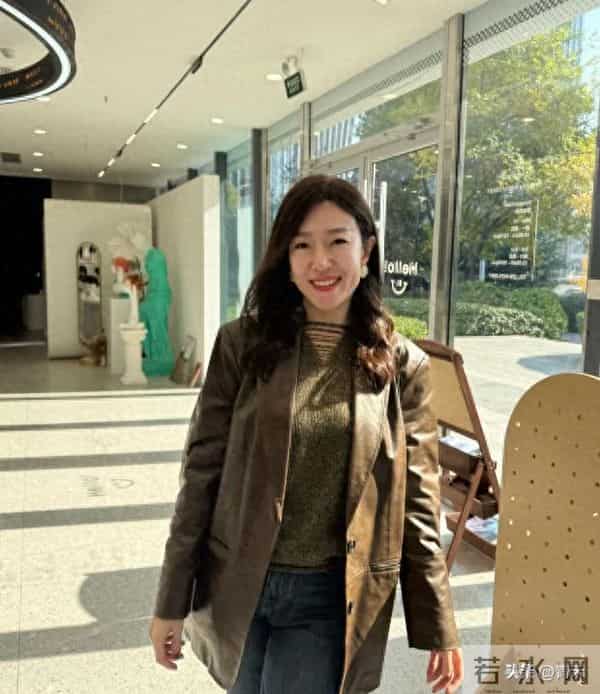 40+姐姐变美密码：瓶练脸+好发型，法令纹淡了比同龄人嫩5岁