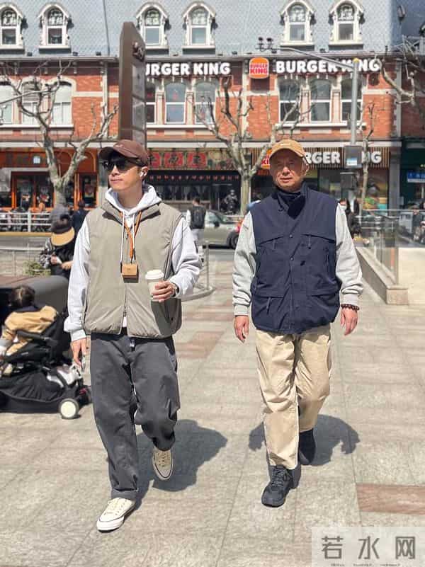 中老年男人，为什么劝你别模仿“年轻人穿搭”？看3组对比图就懂