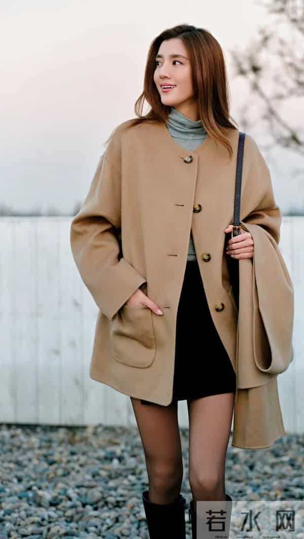 吴千语的秋冬衣橱，怕是藏着本「老钱风隐形法典」。