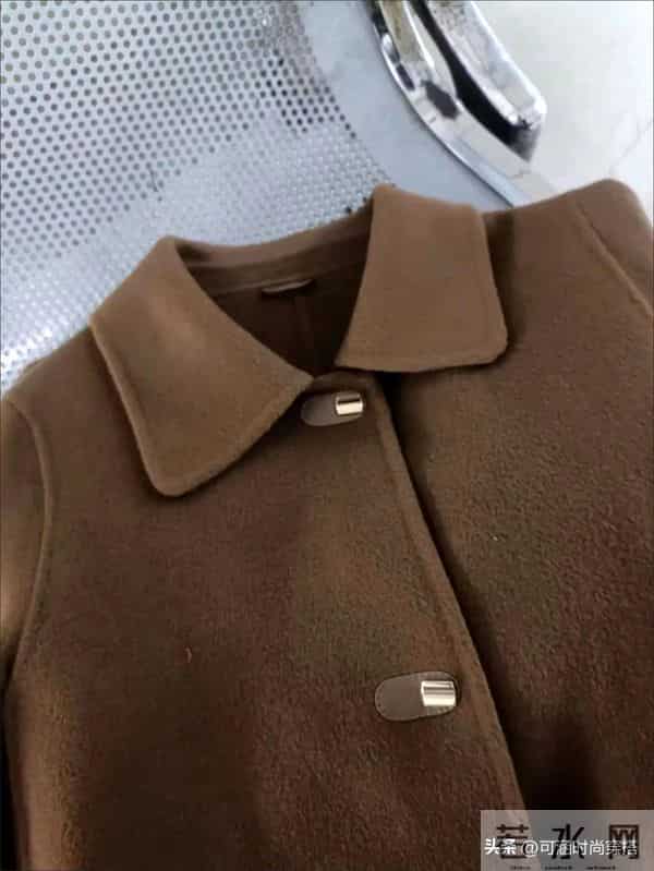 冬天想穿得年轻点？中年女性一定要避开的5种颜色！