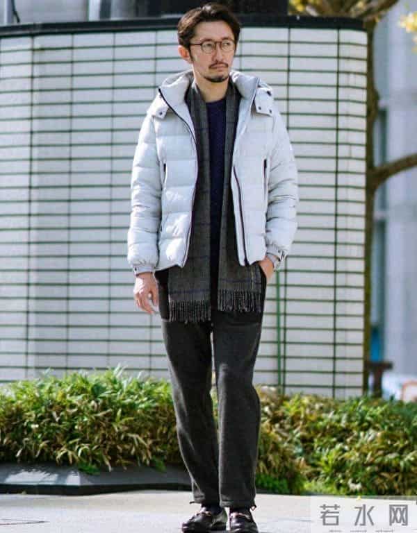男人老了：可以不穿羽绒服、冲锋衣，但这3种外套不能少！特洋气