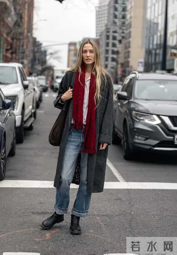 黑靴子太优秀了，冬天配这条裤子超好看