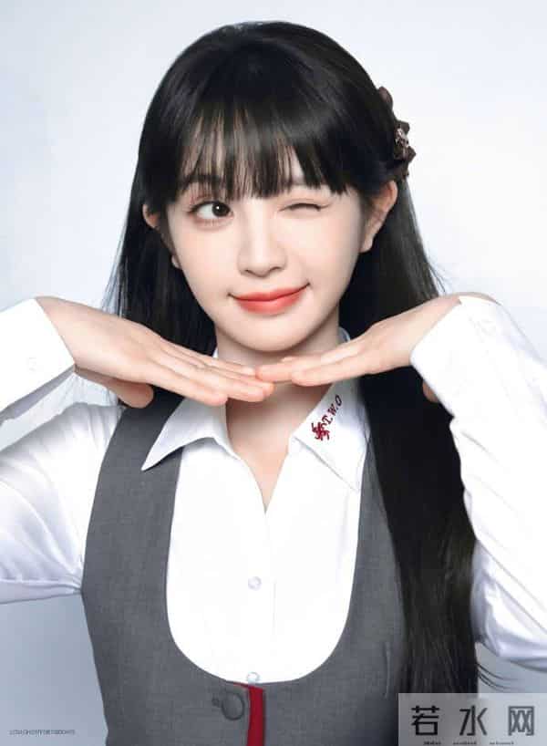 职场风格大变身！女子推理社的穿搭让你眼前一亮