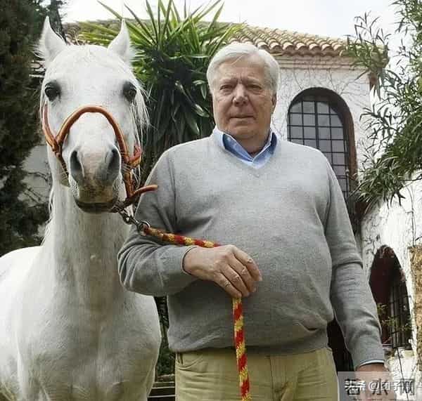 1000亿全被骗光？爱马仕继承人成落魄老头，而骗子却离奇死亡了