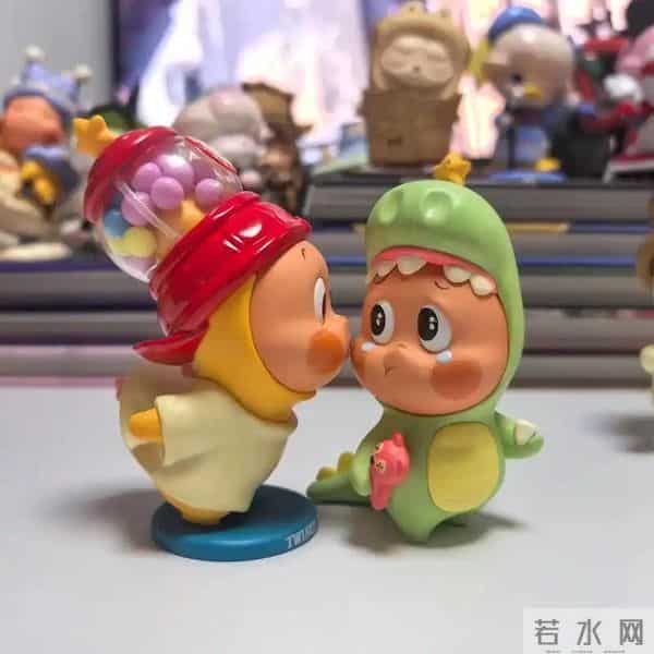 背半个身家出门？50块帆布包配3000块包挂，年轻人买爆千亿市场