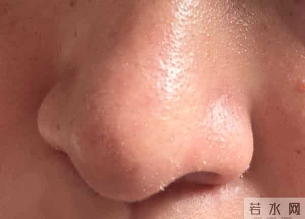 表面清洁没效果？赫徕洗面奶测评：深入肌底净化毒素+抗衰养肤