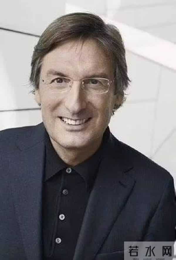 Pietro Beccari被任命为LVMH时尚集团董事长兼首席执行官