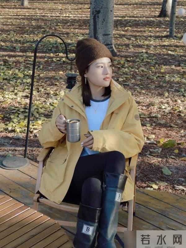 羽绒服彻底过时了！今年流行这3种“冬装”，时髦百搭，还很显瘦