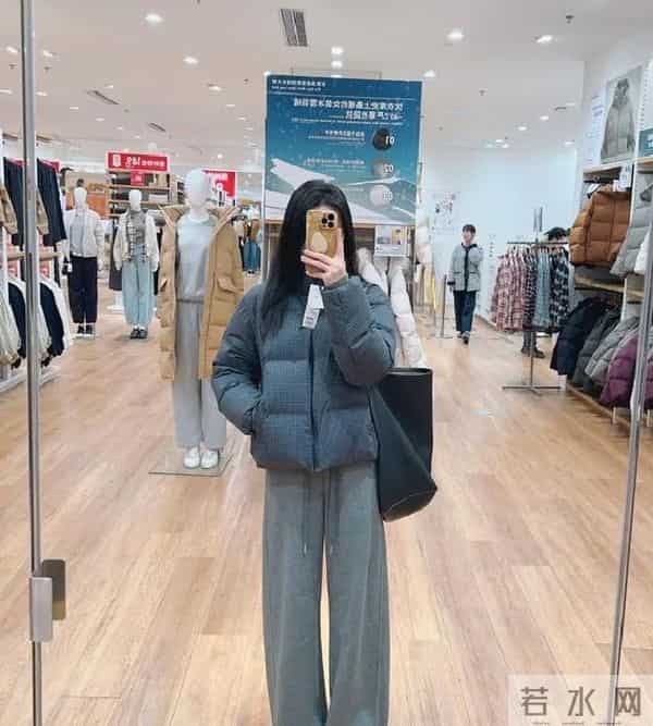优衣库无缝羽绒服，让你化身韩系乖乖女！