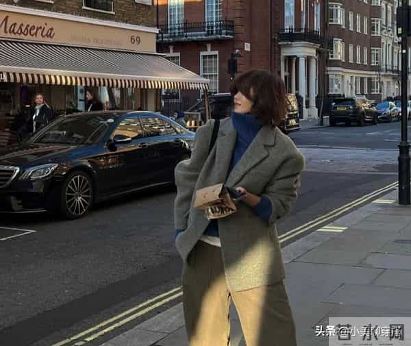 她好会拿捏“氛围感”，秋冬跟她学穿搭准没错