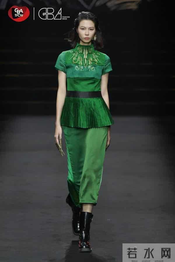 大湾区科技时尚文化周莨荘香云纱以“五行幻境”开启国际时尚对话