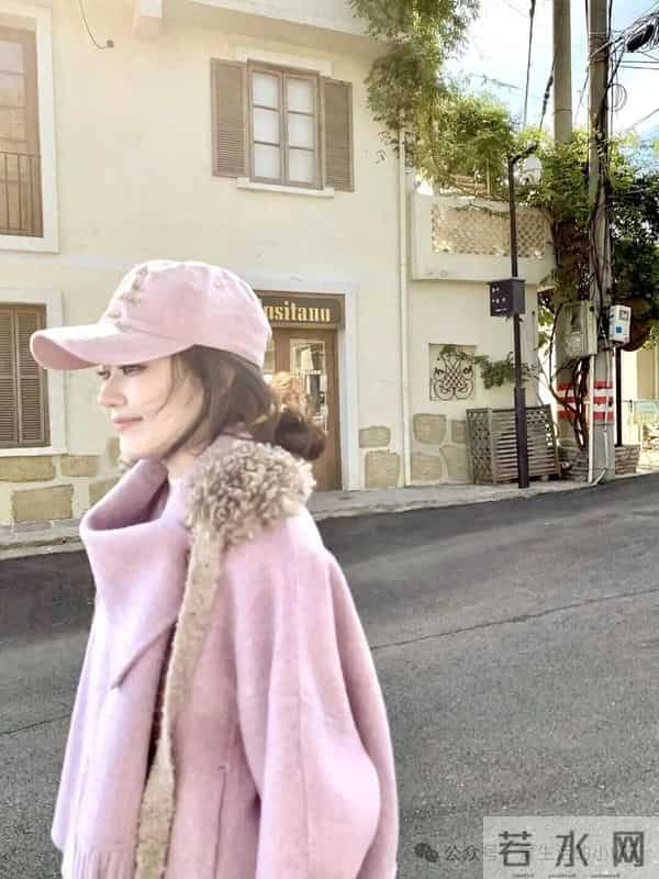 冬季穿搭“紫”定温柔｜浅灰紫大衣+松弛感半裙