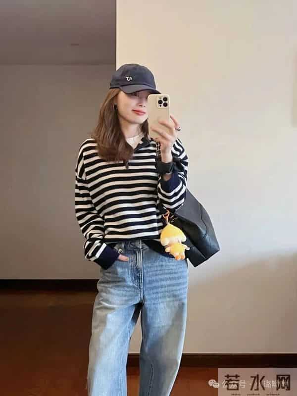 被问爆的“慵懒松弛感”！条纹半拉链衫+阔腿牛仔，显高又藏肉～