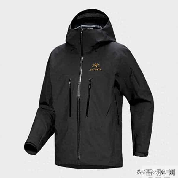 全球顶级冲锋衣品牌之“三剑客”