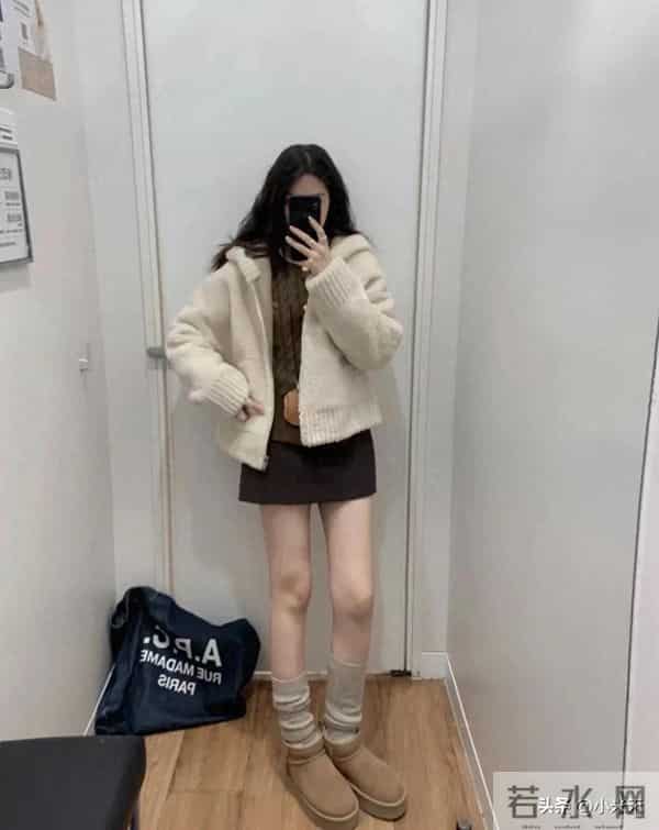 优衣库这9套穿搭直接把“秋冬松弛感”焊死了！