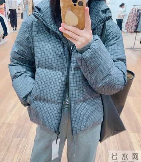 优衣库无缝羽绒服，让你化身韩系乖乖女！