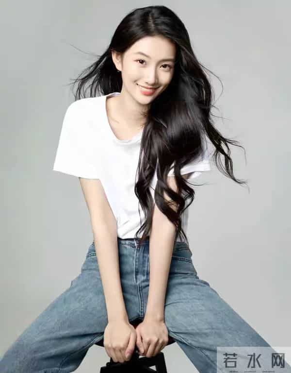 北电的恩美校花，大气明媚，冰清玉洁，网友直呼：幻似天仙下凡！