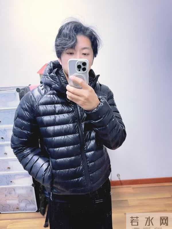 暖冬来袭！郑州服装市场排骨羽绒服走俏，充绒量低仍卖断货