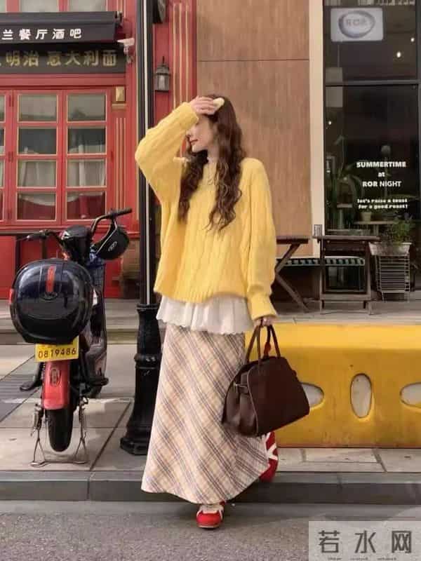 这波“黄色毛衣”杀疯了！把活力甜妹焊死！